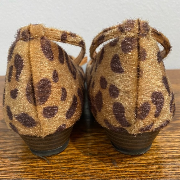 Gap Faux Fur Cheetah Ankle Strap Low Wedges Size 10 - Picture 2 of 8